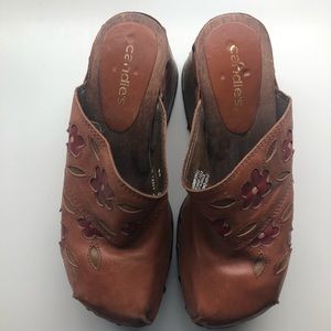 Floral platform clogs